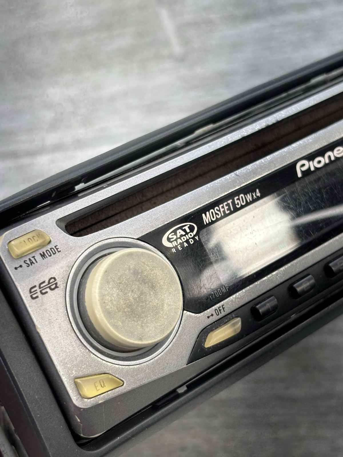Pioneer DEH-P3700MP SAT Radio Ready MOSFET 50w SuperTuner III WMA MP3 CD Stereo