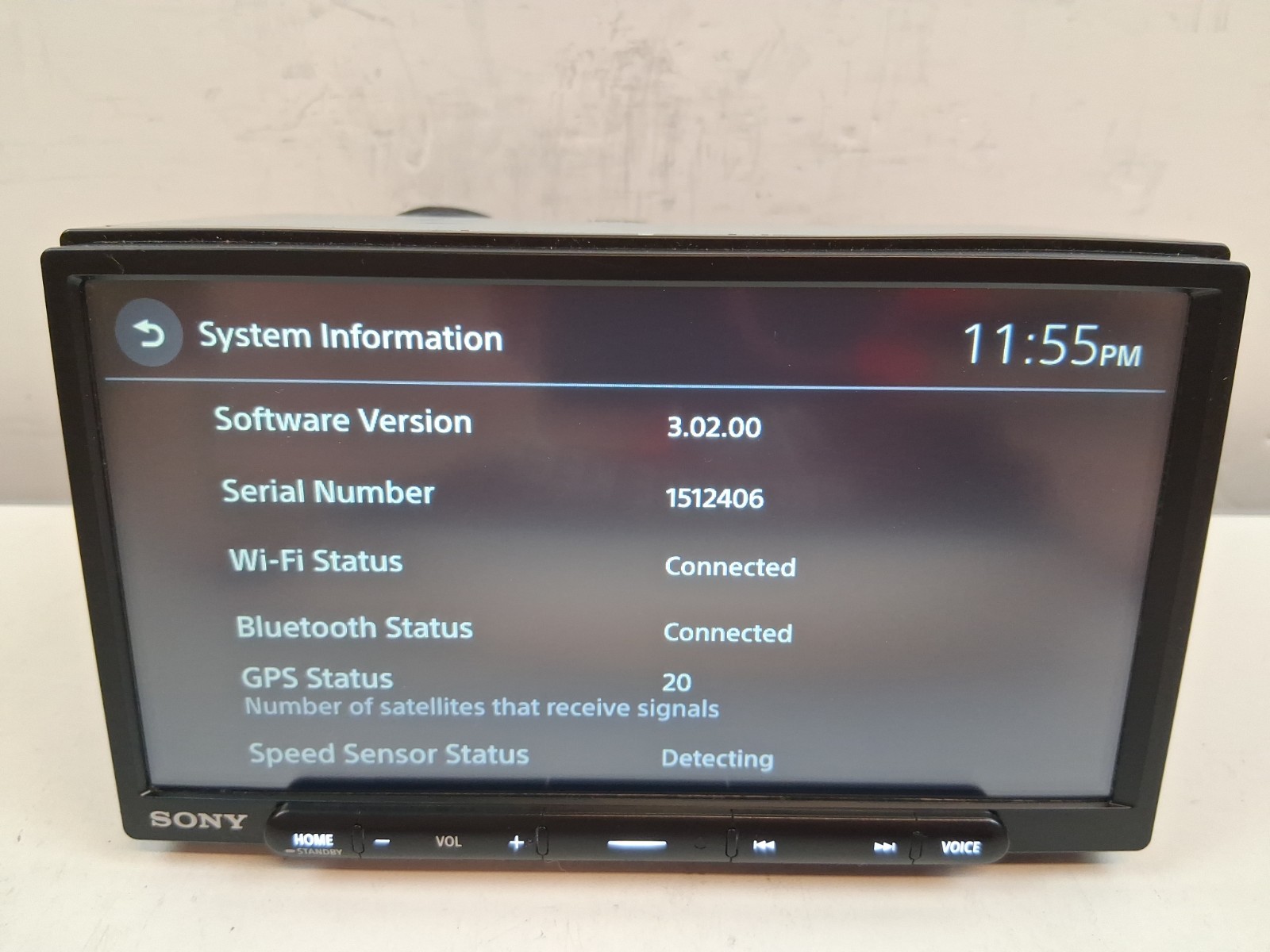Sony XAV-AX4000 6.95″ Wireless CarPlay/Android Auto, & Maestro Connectivity