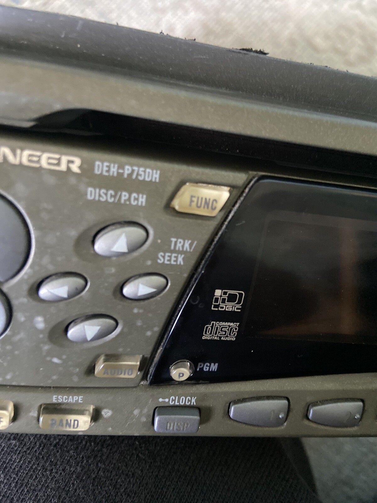 Pioneer Old School 1 1/2 Din Gm Cd Player Deh-p75dh