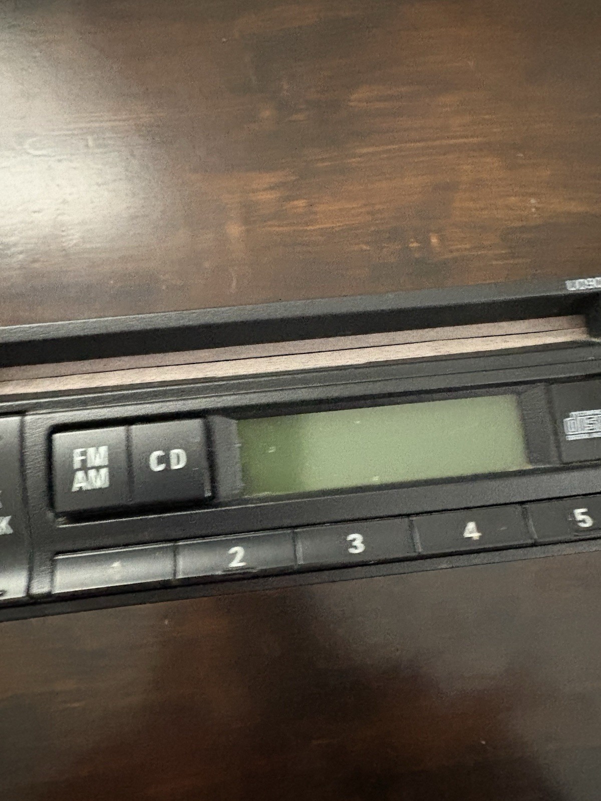 Mitsubishi Outlander & Montero AM FM CD radio receiver OEM MN141488 DY-2U45W