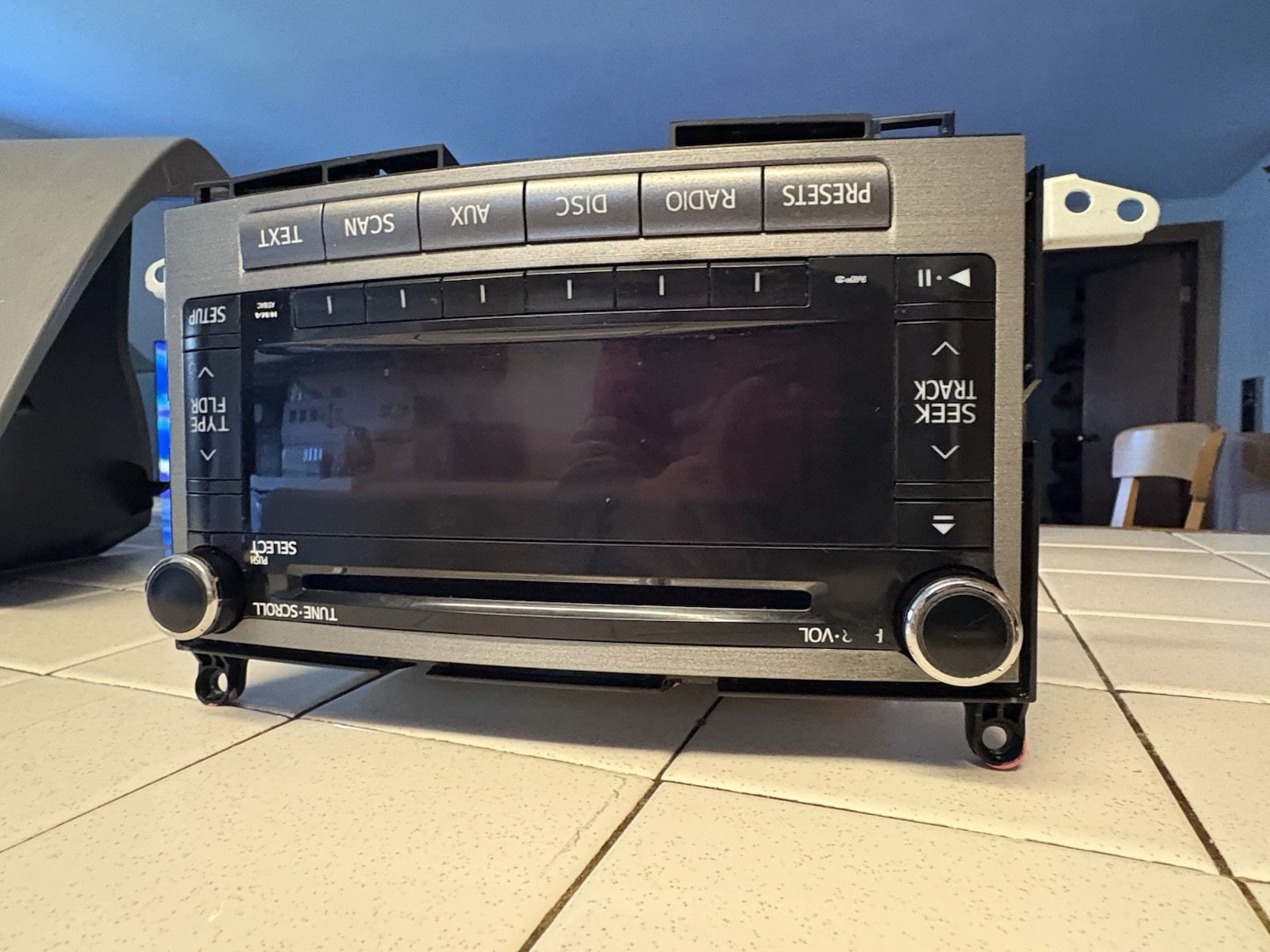 Toyota Venza 2010 2011 2012 Factory Stereo 6 Disc CD Player OEM Radio 861200T090