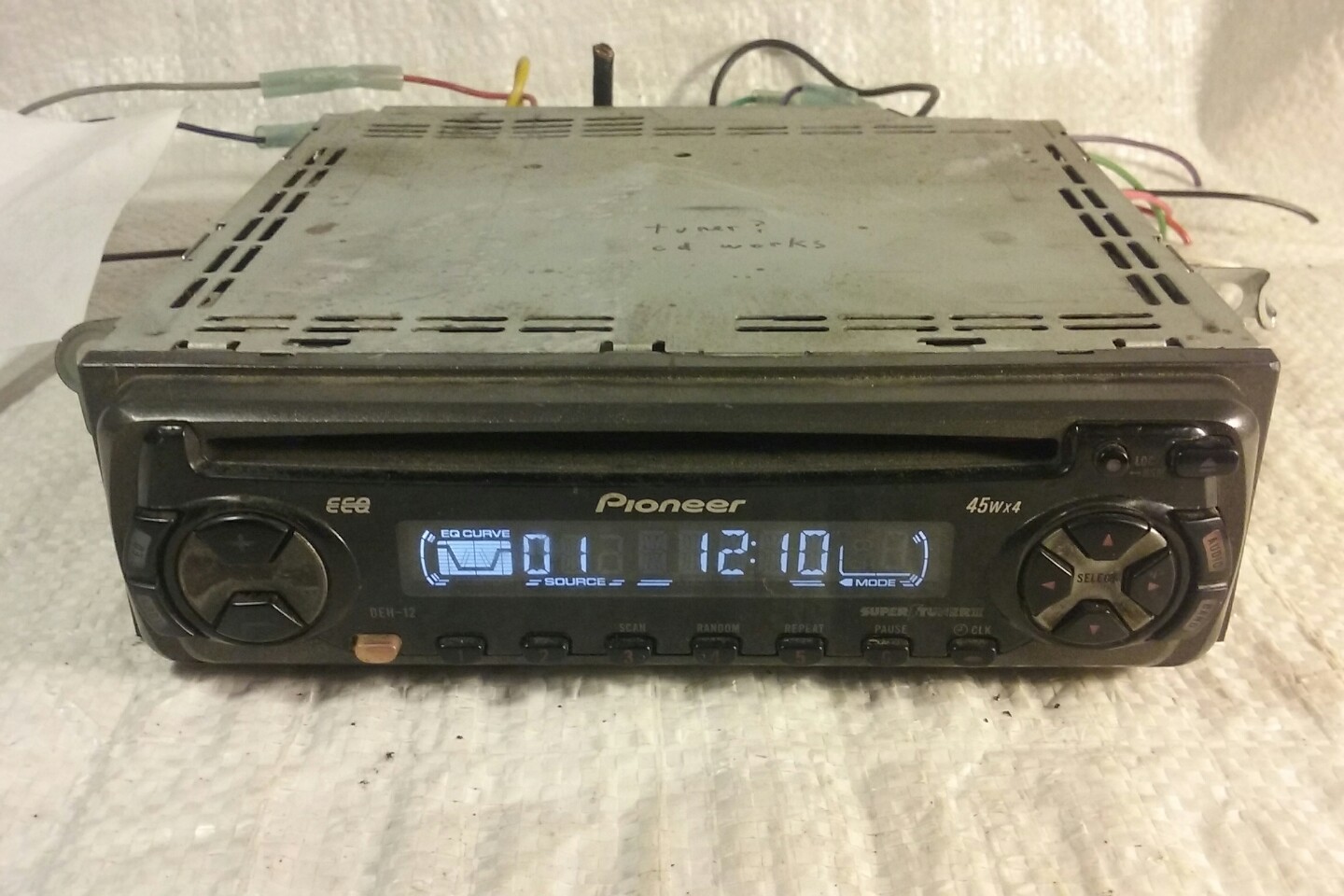 Pioneer DEH 12 CD Player not sure if tuner works sold as is