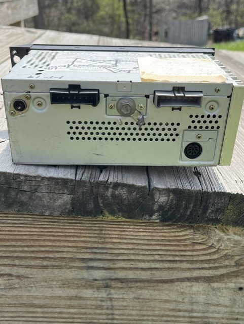 Chrysler Plymouth Dodge Jeep radio, AM/ FM CASS. PO4704378AC