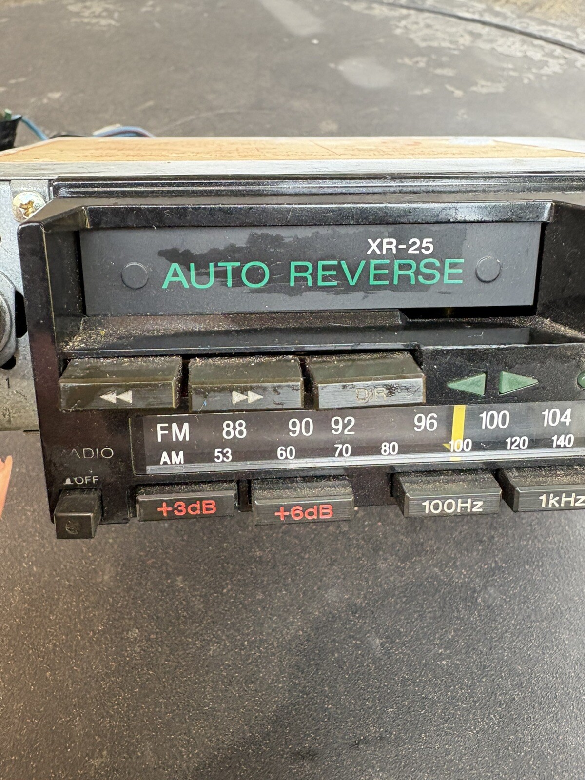 Sony XR-25 Radio FM/AM Cassette Car Stereo (Untested) Old School Two Knob