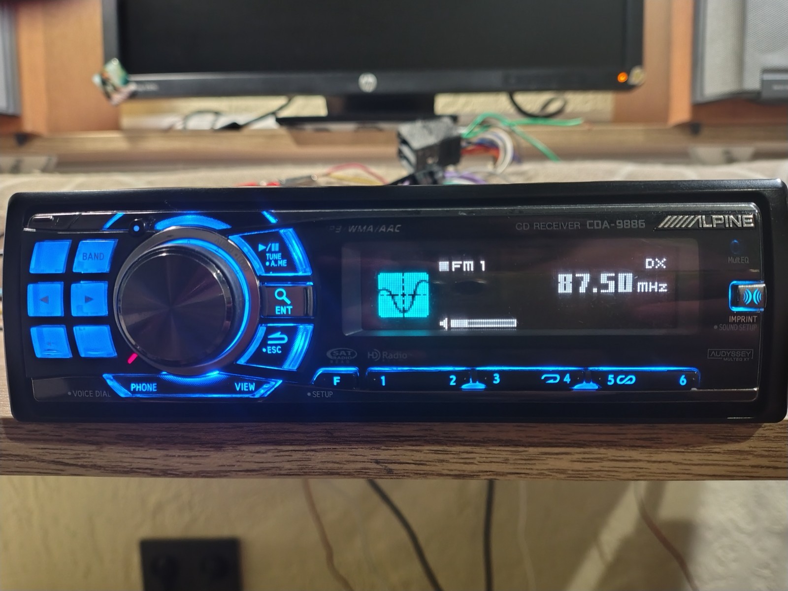 Alpine CDA-9886 Car Stereo CD Receiver Fully Working 4V Pre out Good Shape