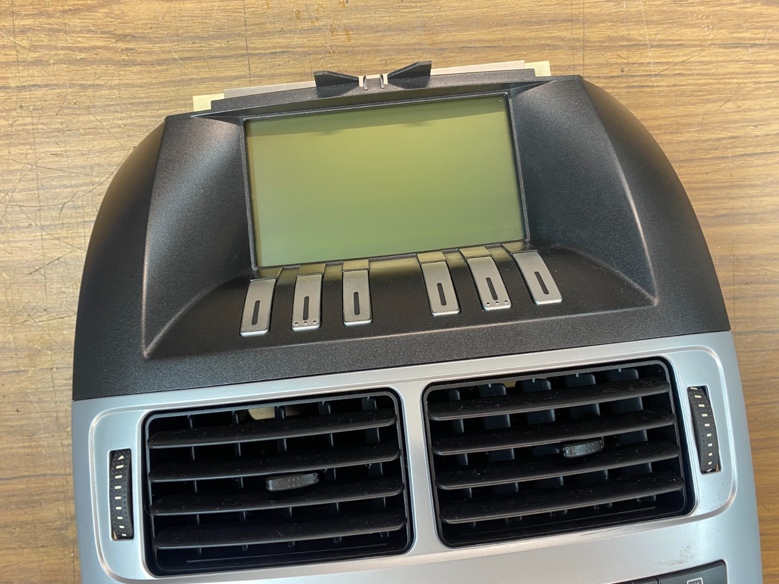 Ford Falcon FG S1 Monochrome Single Zone Dash ICC + Screen + Vents + CD Player