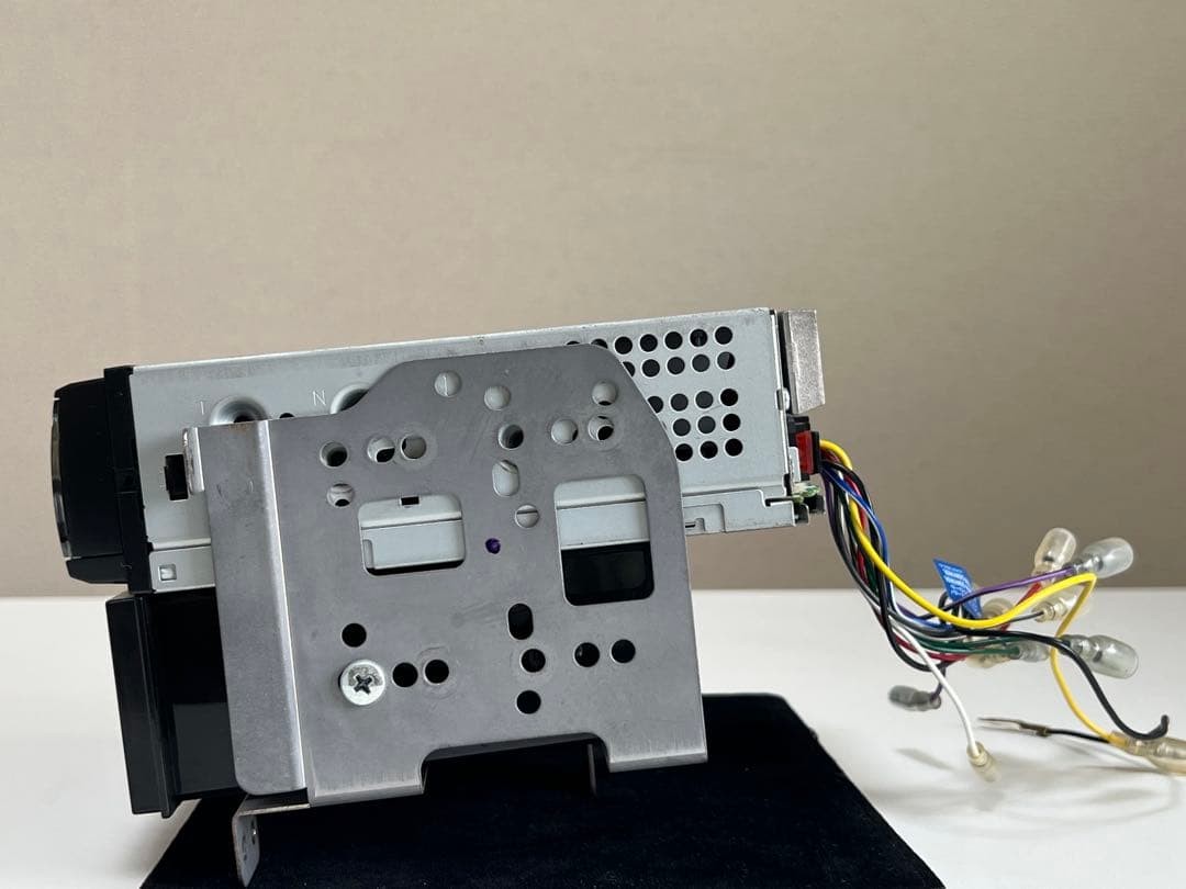 Pioneer DEH-380 car audio