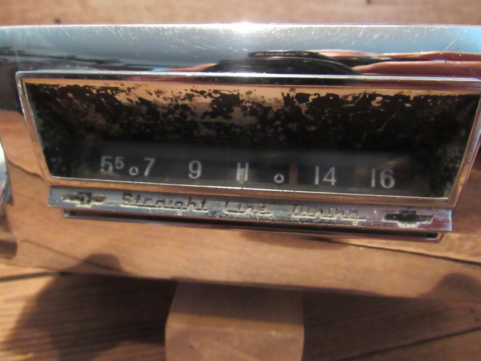 Vintage 1950’s Chevy Chevrolet Car Tube AM Tuner Radio Complete w/ Bezel & Knobs