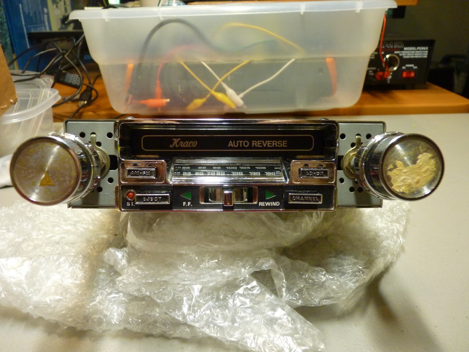 Kraco KID-588 Vintage Car Stereo AM/FM Cassette