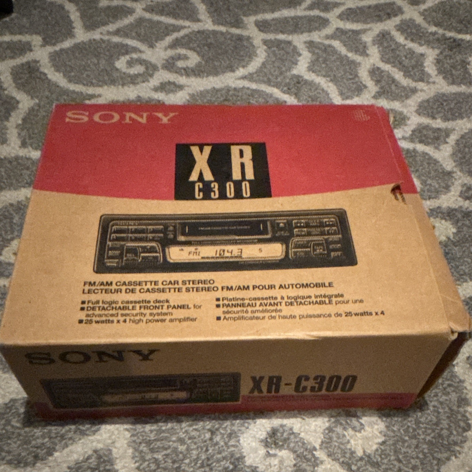 Sony XR-C300 1 DIN FM/AM Cassette Car Stereo In-Dash Head Unit Detachable Face