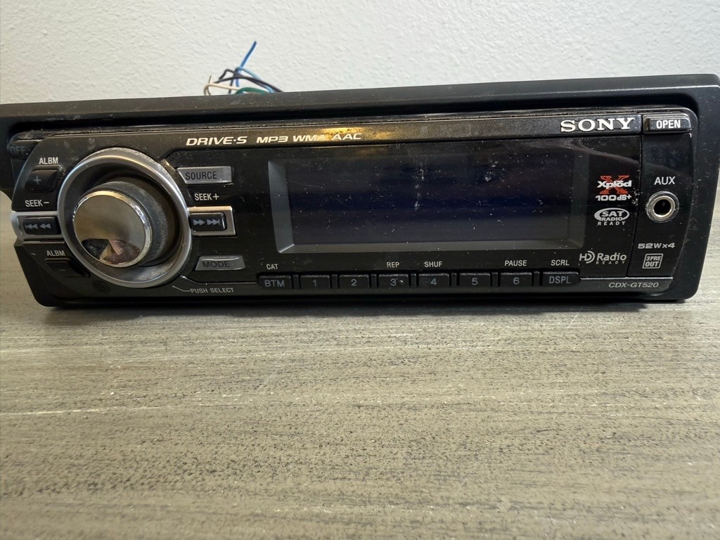 Sony Xplod CDX-GT520 car audio player