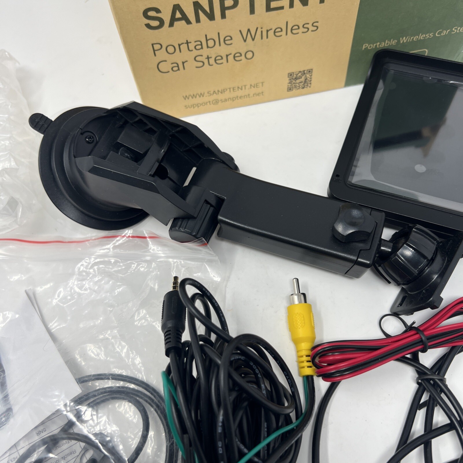 Sanptent Portable Wireless Car Stereo 7″ USB/AUX Input Easy Installation