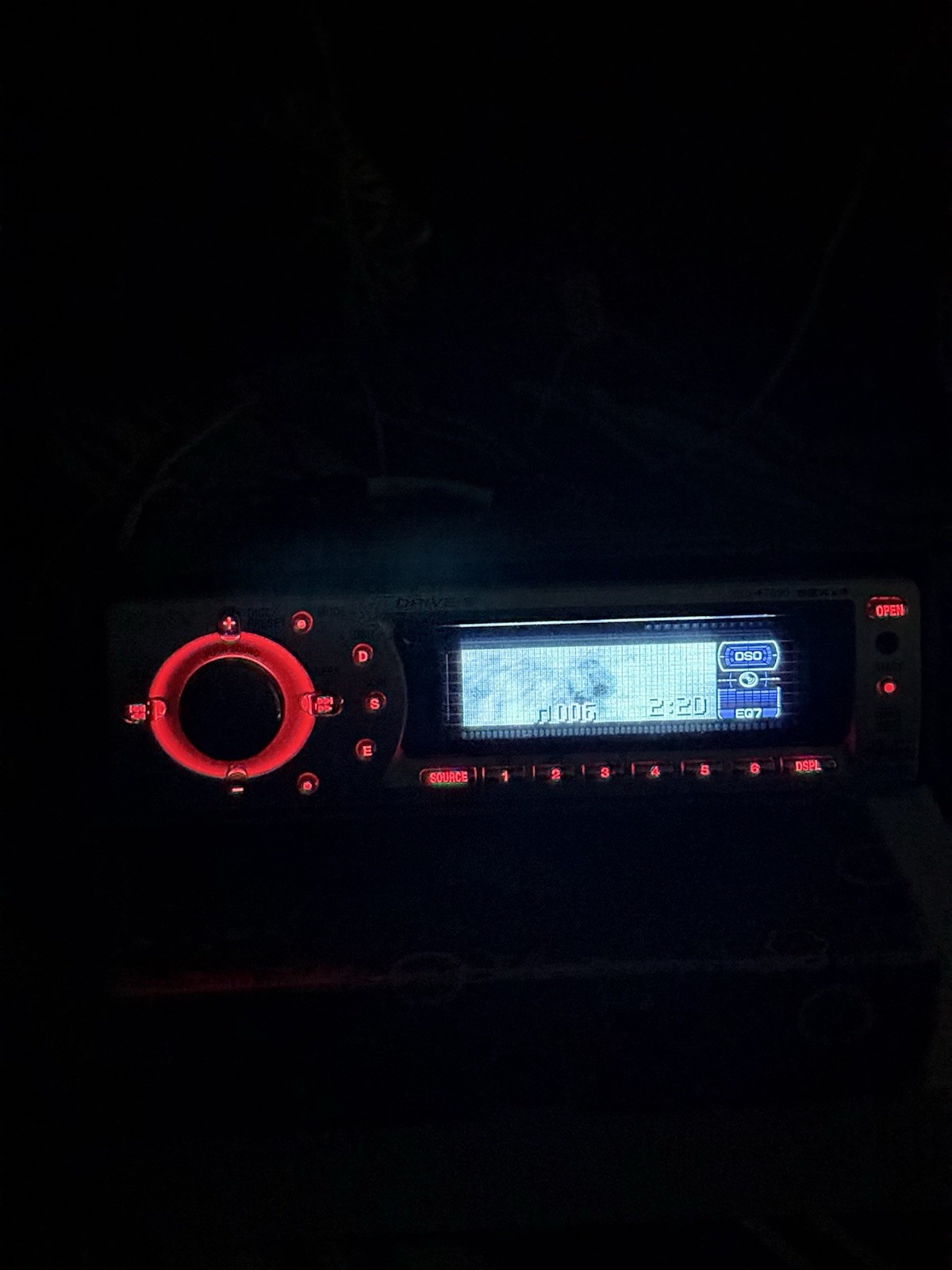 Sony Xplod SONY MODEL NO. CDX-F7000 CD/AM/FM Player with Remote