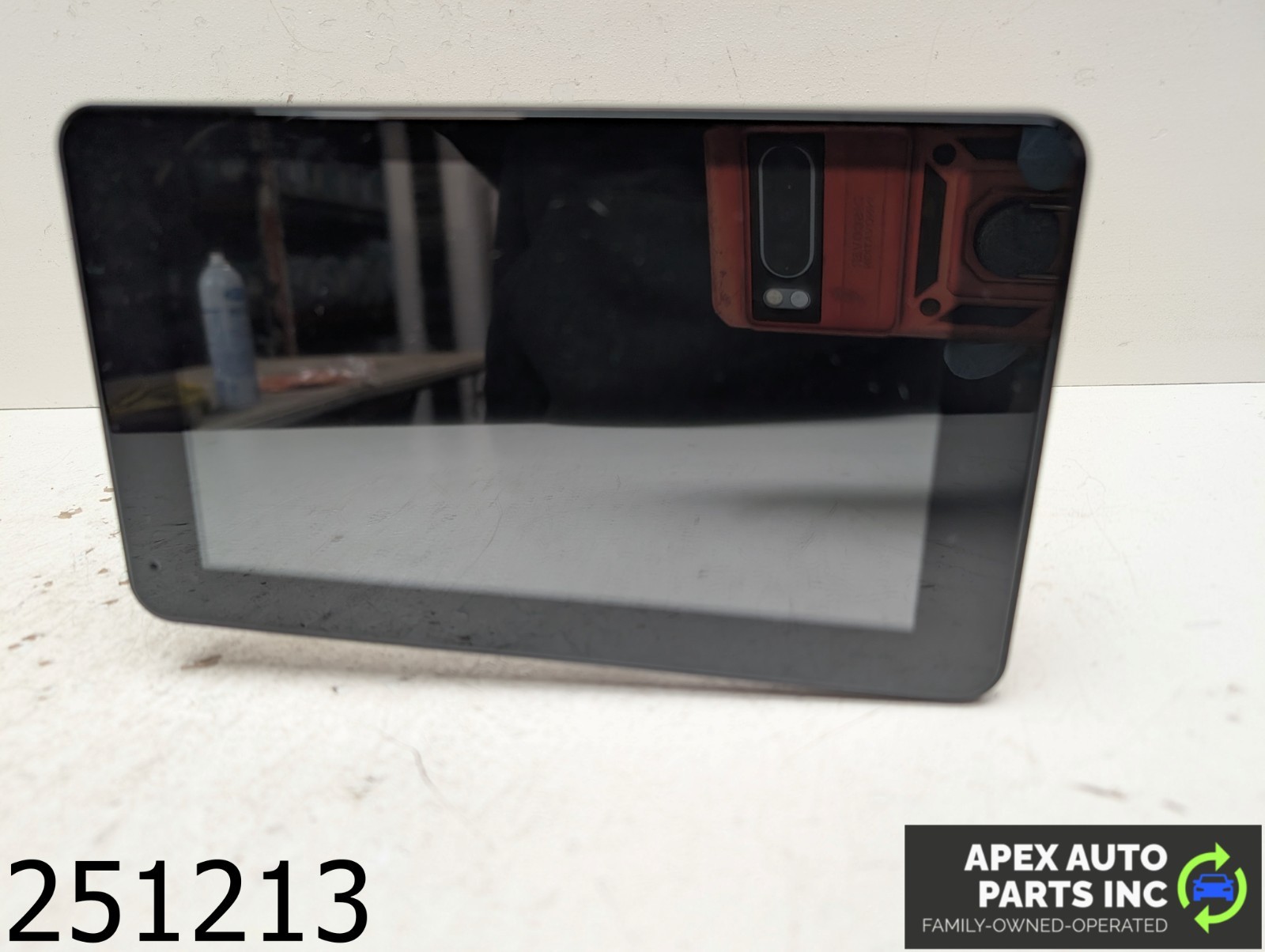 AFT 2012 Audi Q5 2.0L 7″ Portable Wireless Car Stereo