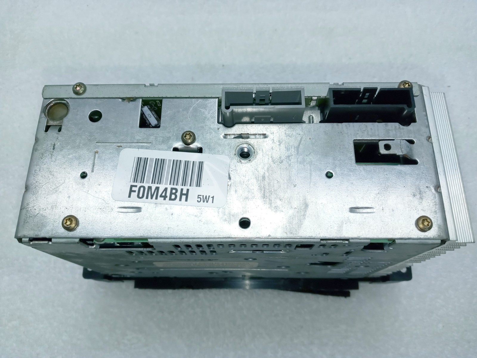 New-Take Out from Dealer AM FM Cassette 1998-02 Dodge Chrysler Jeep P56038931AB