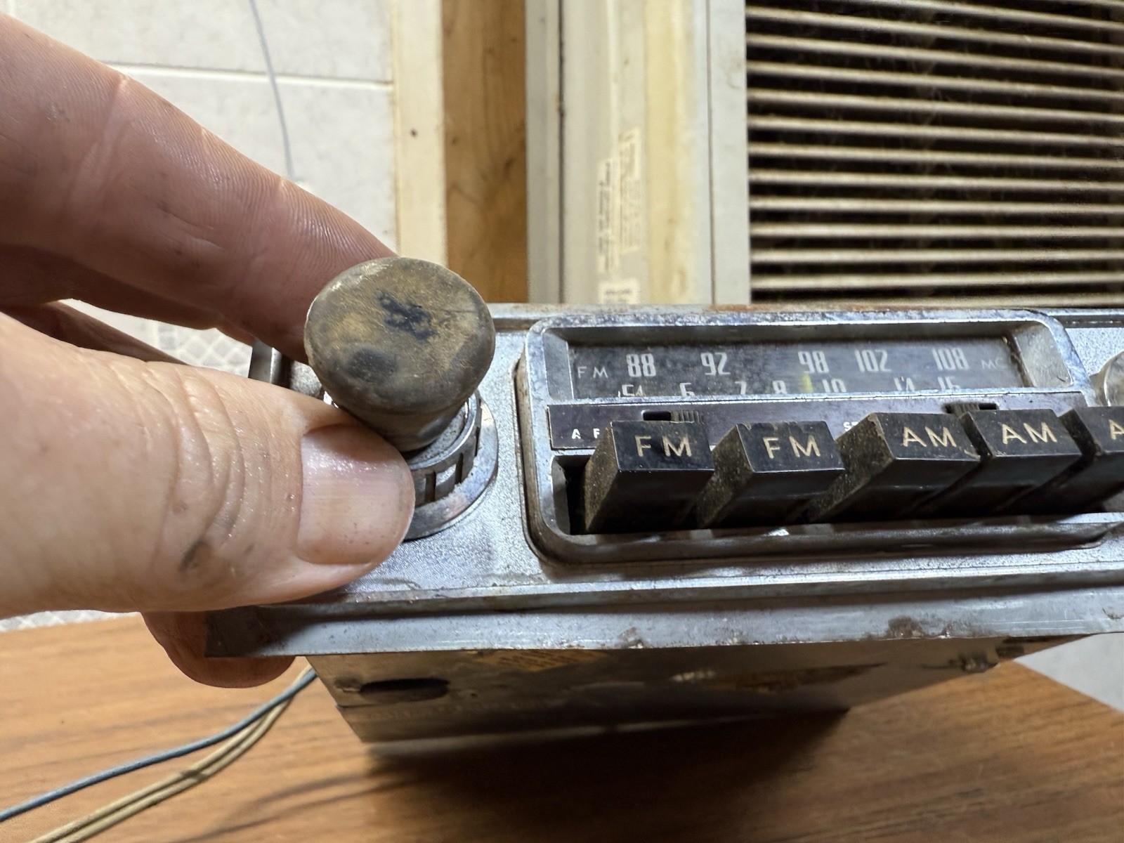 Audiovox C-520 AM/FM 12v 12 Volt Radio #1 Untested