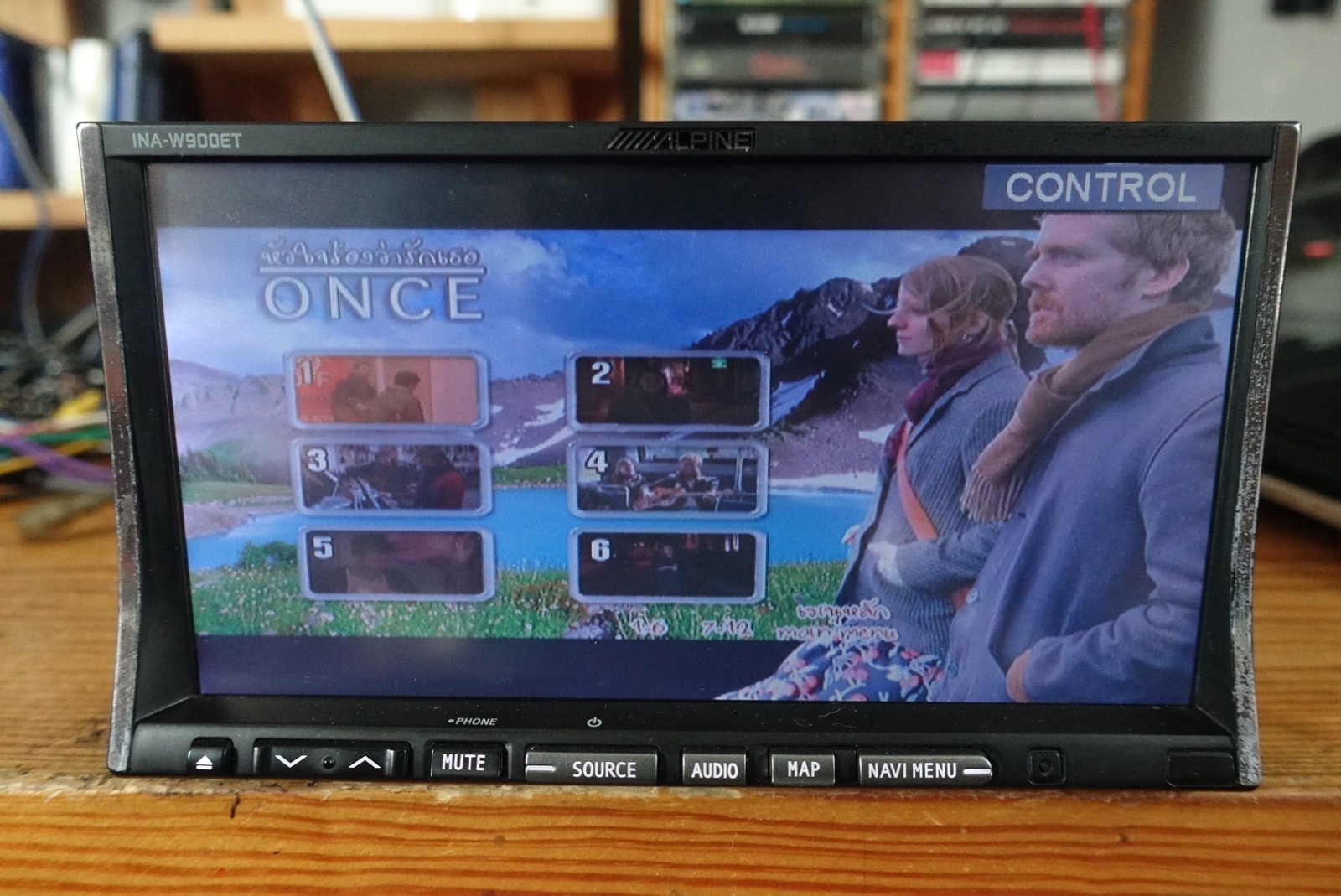 Alpine INA-W900ET. 7″ Touch Screen. Fully functonsl. New Film. 3 RCA Pre out.