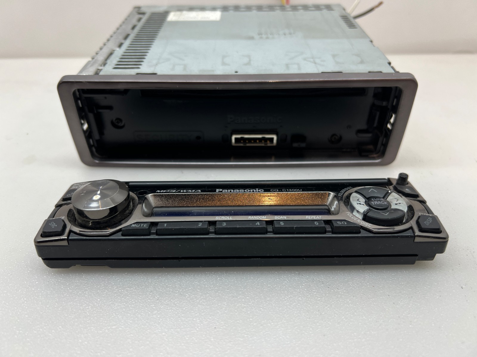 Panasonic CD-C1300U Car CD/MP3 Receiver for Parts Free Shipping