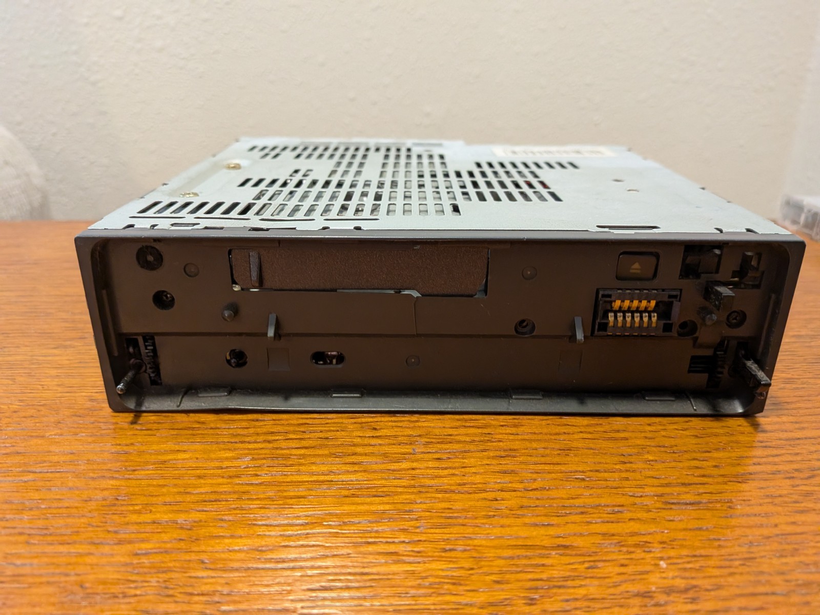 Pioneer KEH-P690 Cassette Receiver – No Faceplate (Untested)