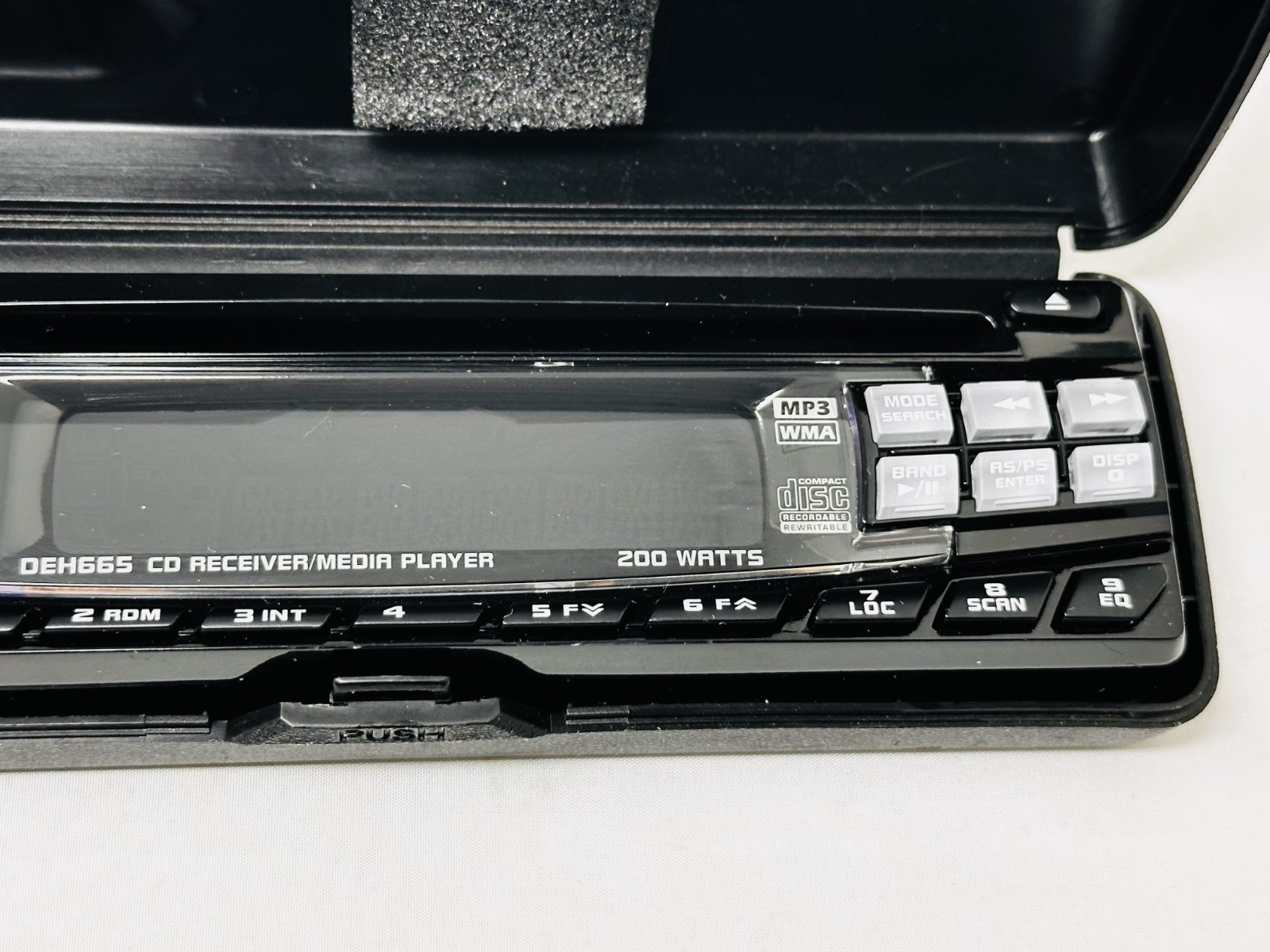DETACHABLE FACE Duel DEH665 CD Receiver/Media Player 200 Watts Mp3/WMA