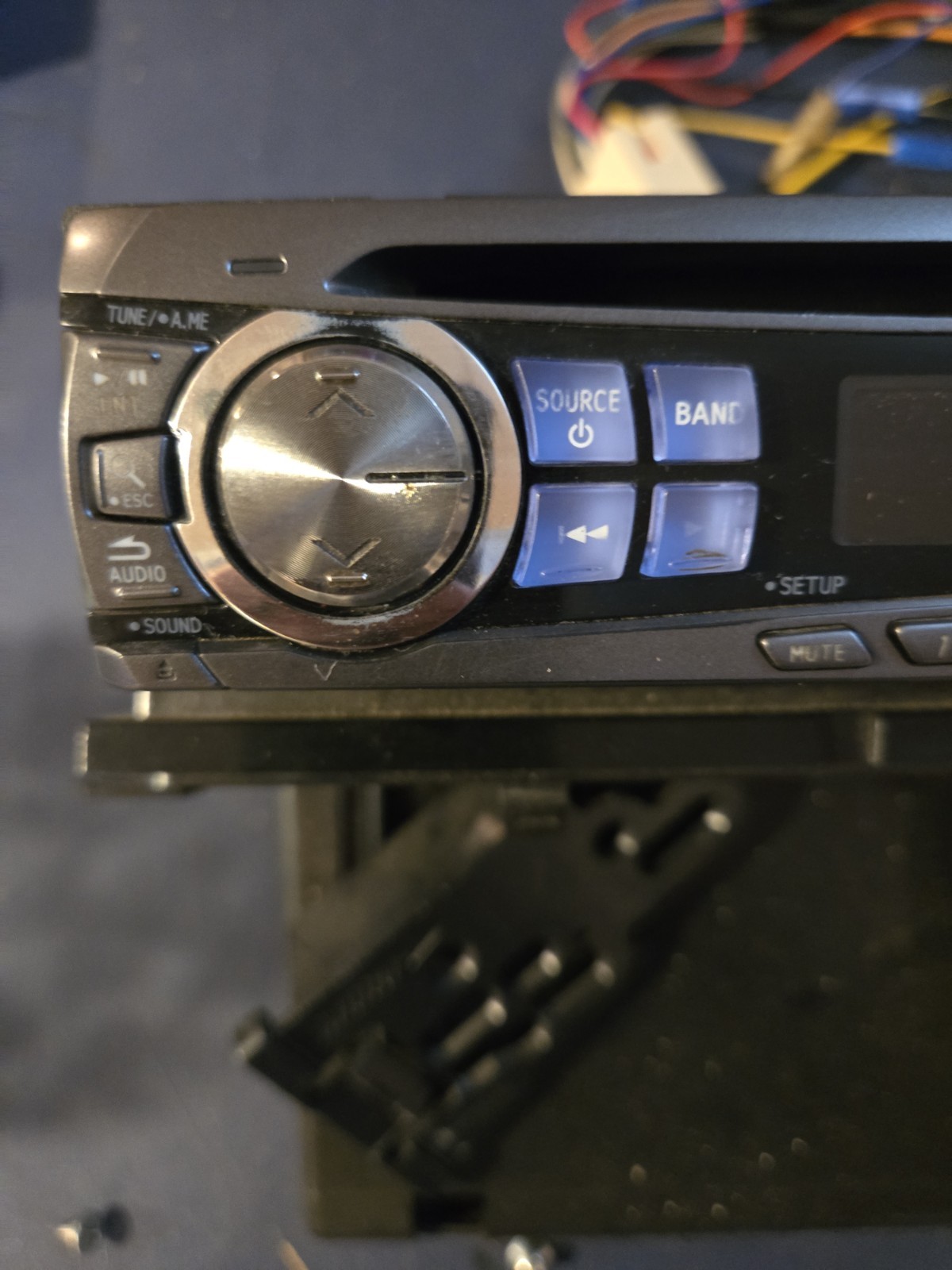 Alpine Cde-9872 Car Stereo Mp3/cd With Harness Untested Good Condition
