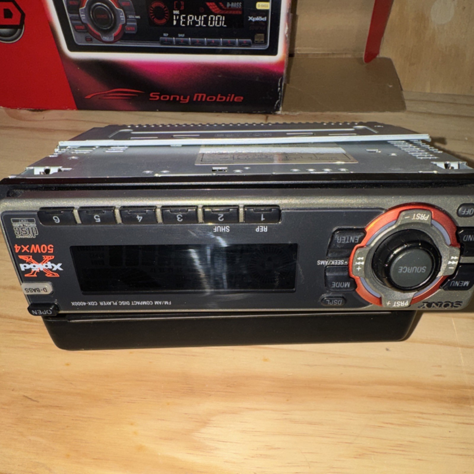 Sony Xplod CDX-4000X 1 DIN In-Dash CD Player FM/AM Detachable Face CD Text