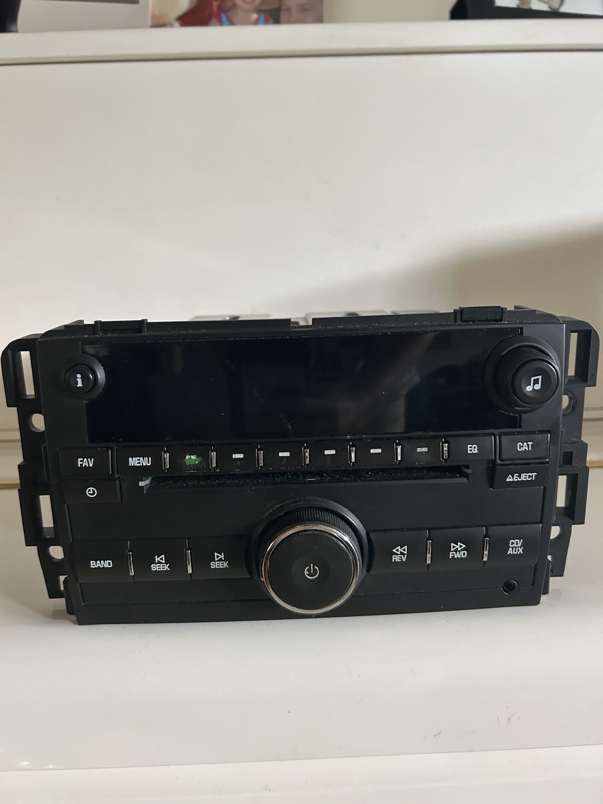 GM RDO 2 DIN In-Dash AM/FM Radio CD Player AUX Input 20935116