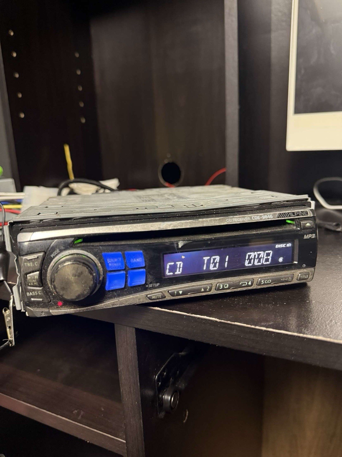 Alpine CDE-9846 CD Player In Dash Receiver