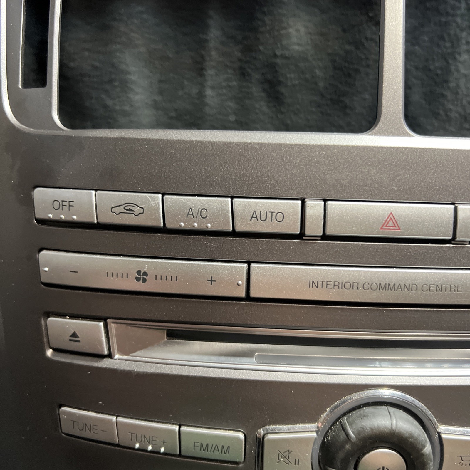 Ford Territory SZ Mk2 icc Unit Facia Only Suit Touch Screen Type Single Zone