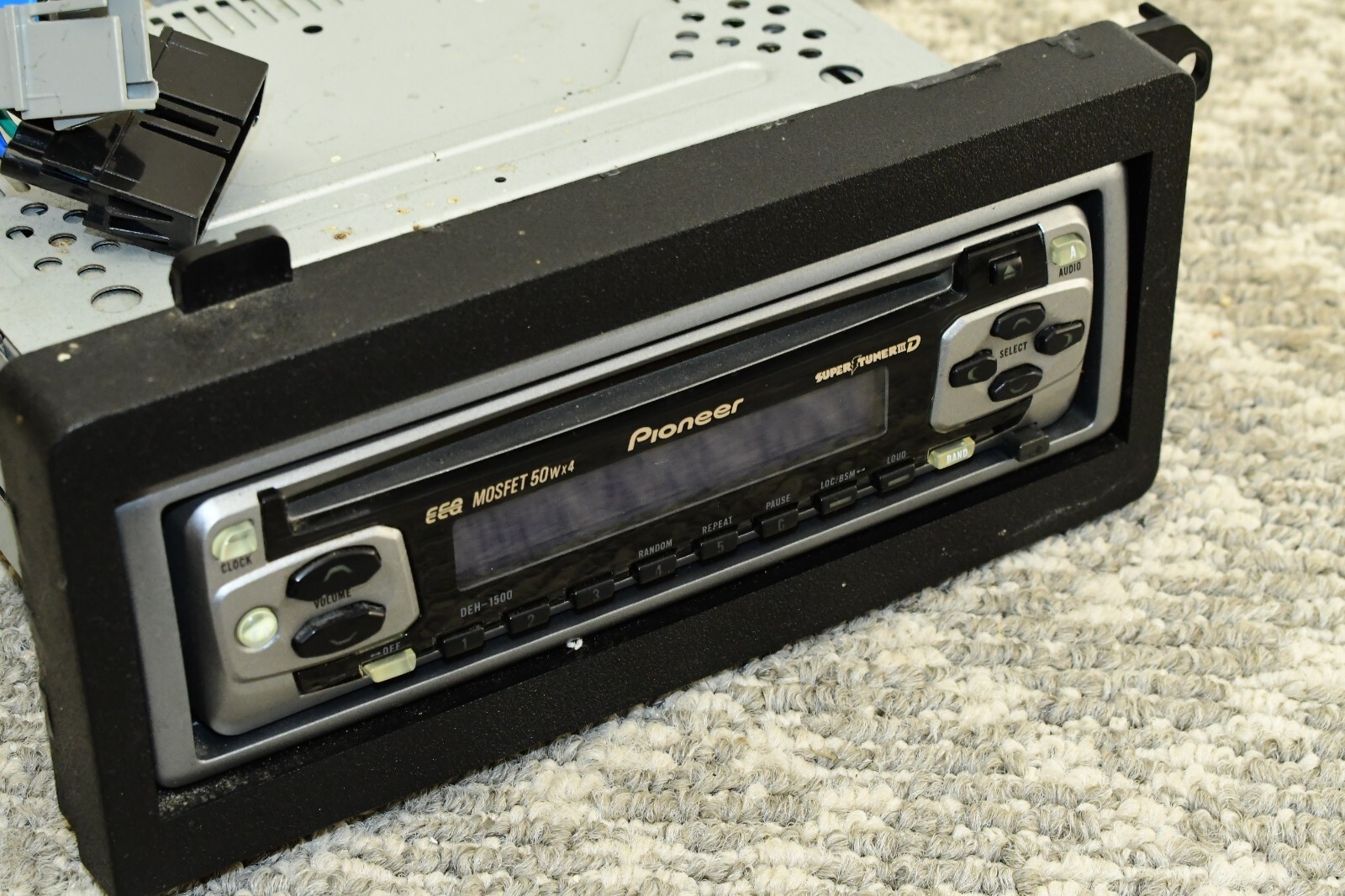 VINTAGE Pioneer DEH-1500 CD Player In Dash Receiver Mosfet ECQ Electronics Cars