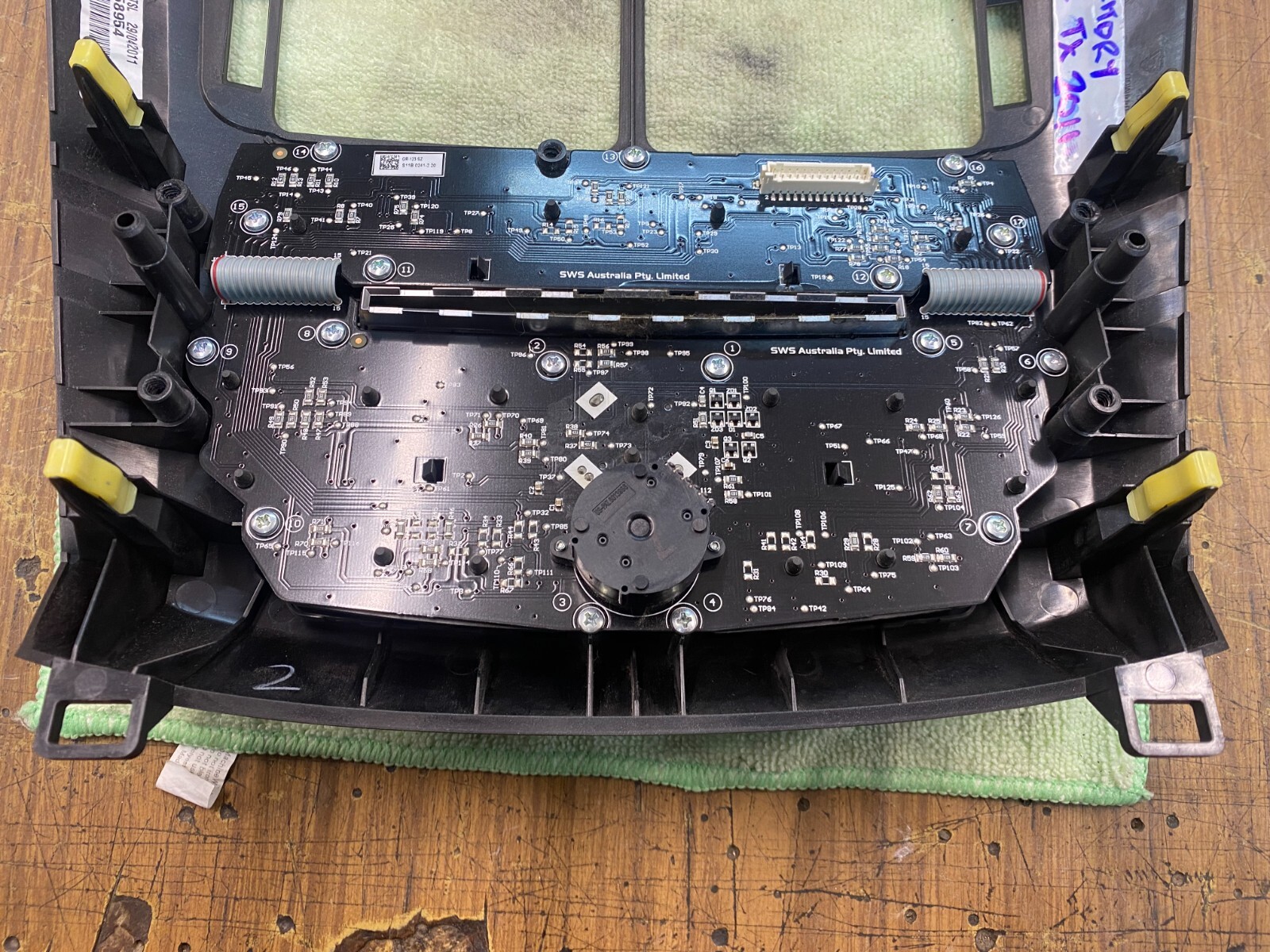 Ford Territory SZ TX 2011 Interior Dash A/C Fascia Stereo Control Surround