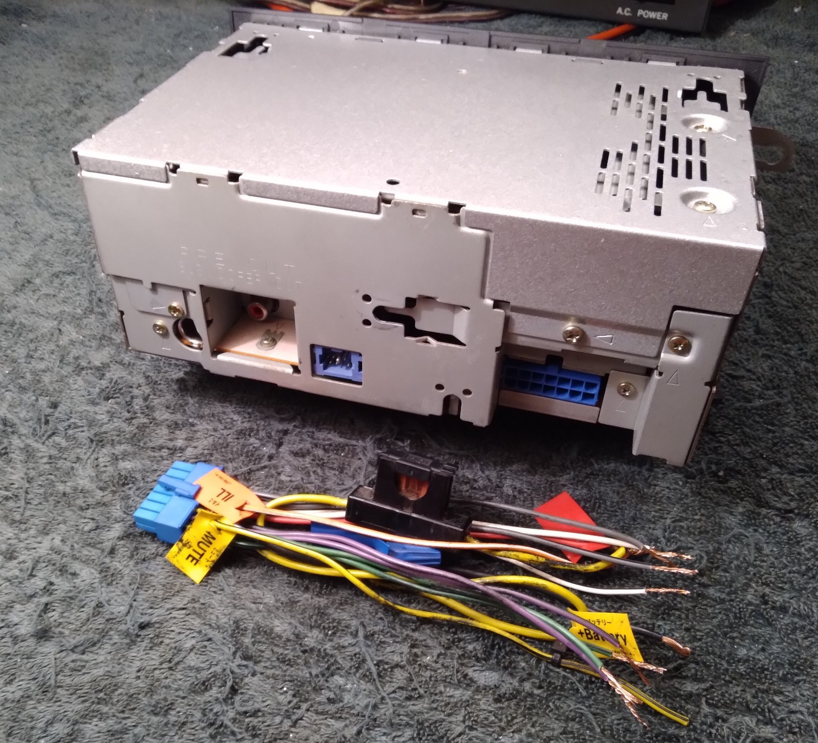Pioneer DEH-P47DH, din 1.5 GM/Chrysler Fit CD Receiver, CD Changer Controller