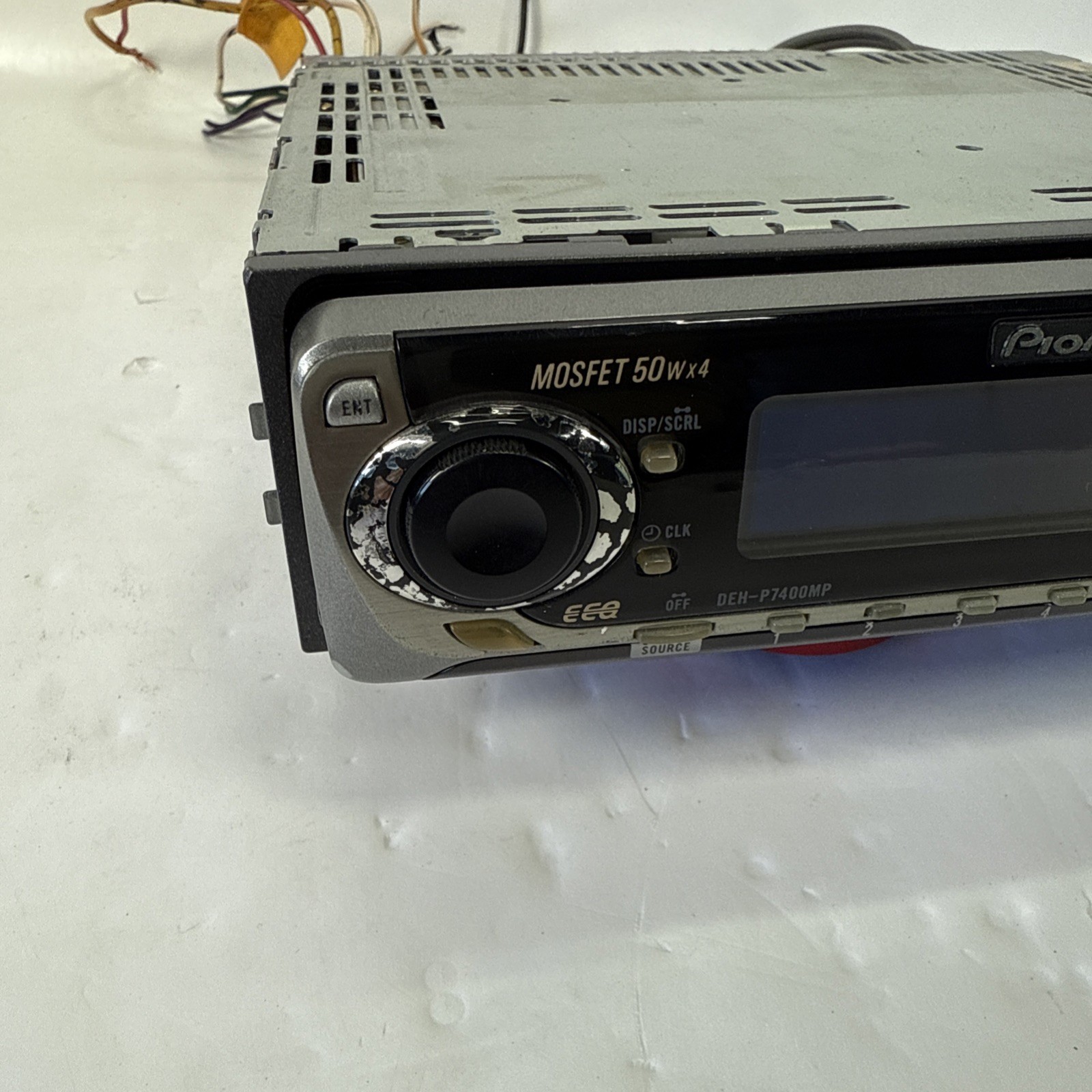 (FOR PARTS REPAIR) Pioneer DEH-P7400MP Old School Car Stereo