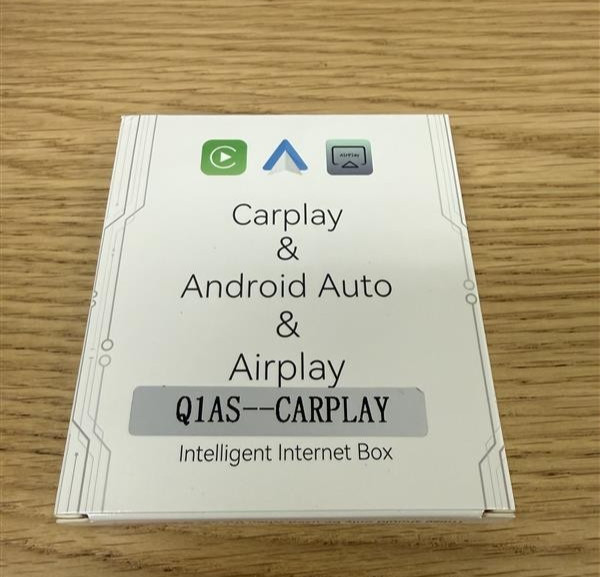Intelligent Internet Box 3 in 1 Carplay Adapter Android Auto and Airplay Q1AS
