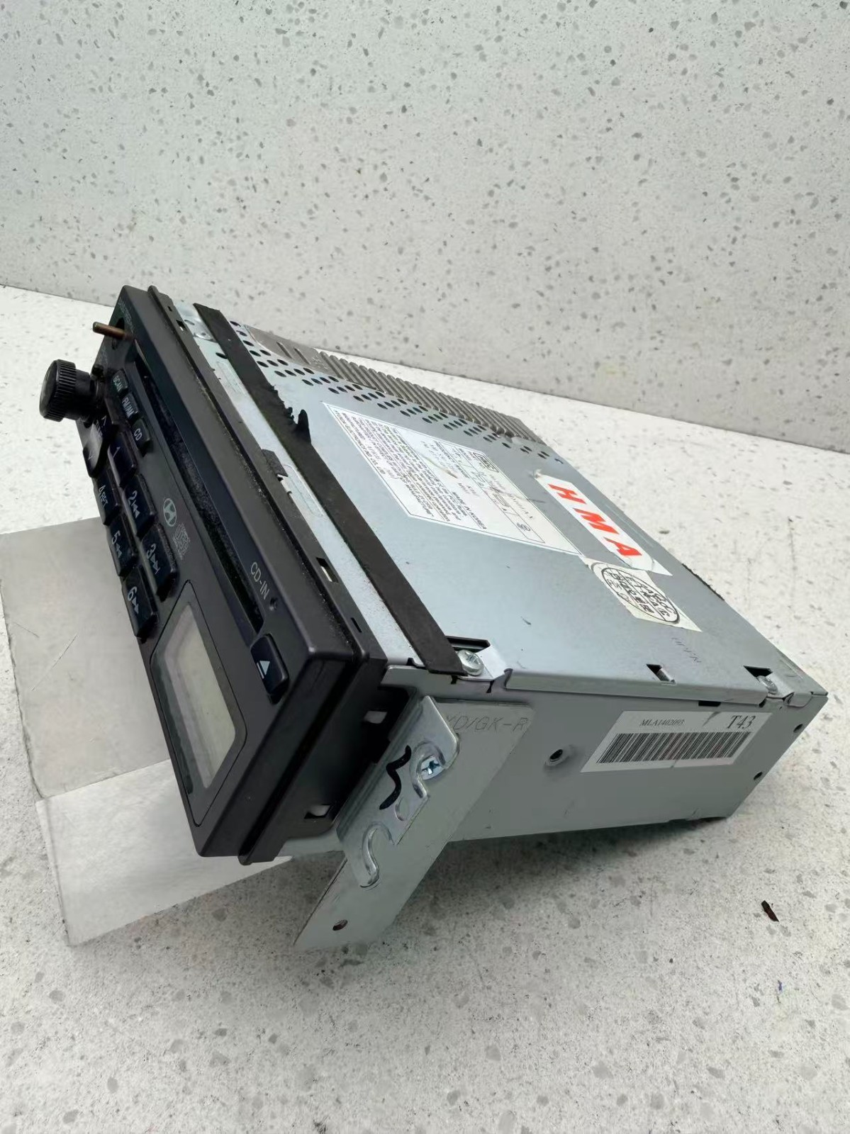 Hyundai Factory CD FM/AM Radio Part No. 96160-2D101AX H-260JU