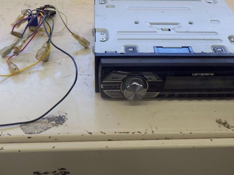 Pioneer carrozzeria DEH-380 Car Stereo Not AUX CD For Parts Untested AS-IS