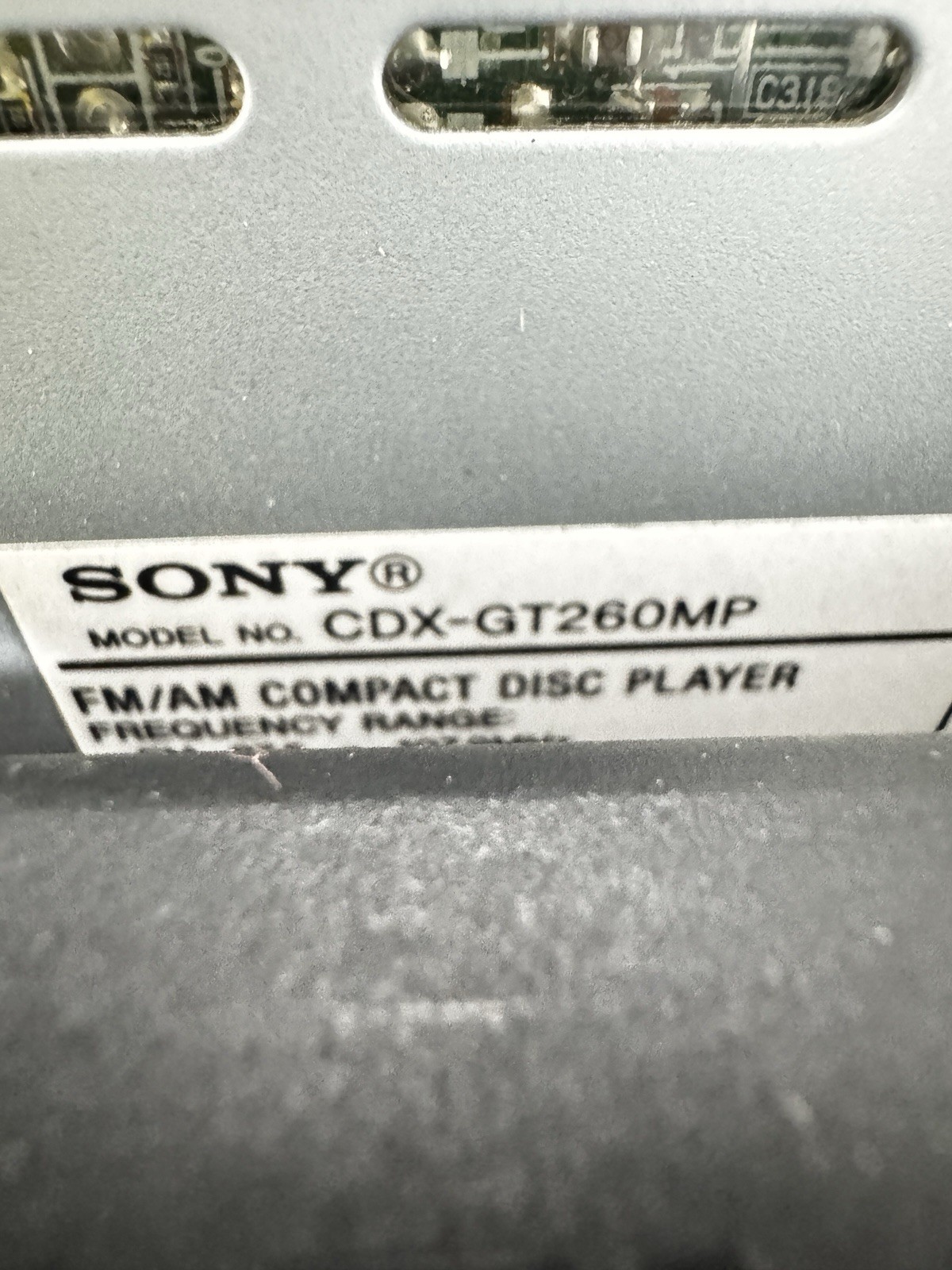 Sony Radio Stereo FM/AM Compact CD player CDX-GT260MP