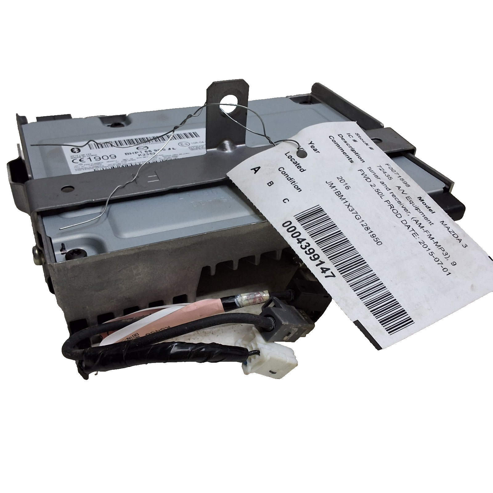 14 15 16 Mazda 3 AM/FM tuner and receiver 9 speaker system BHP1-66-9C0