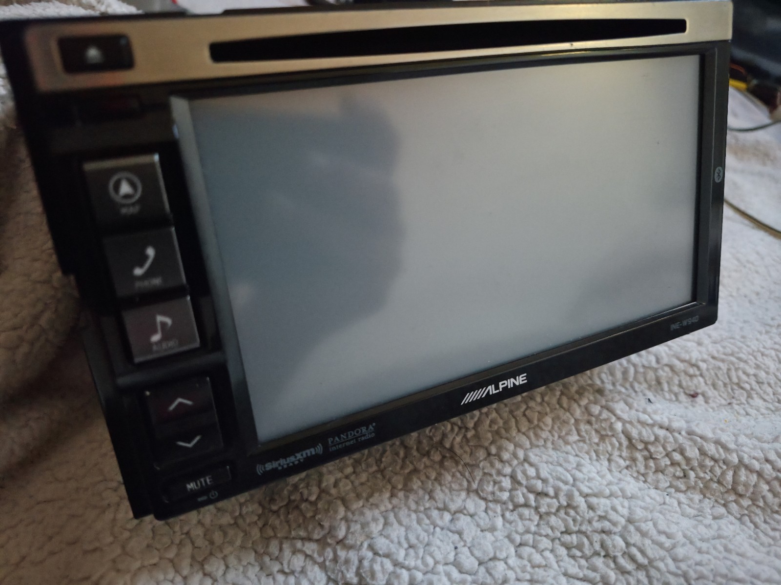 Alpine INE-W940 RARE Double Din Bluetooth- CD/DVD USB – GPS – Touchscreen *READ*