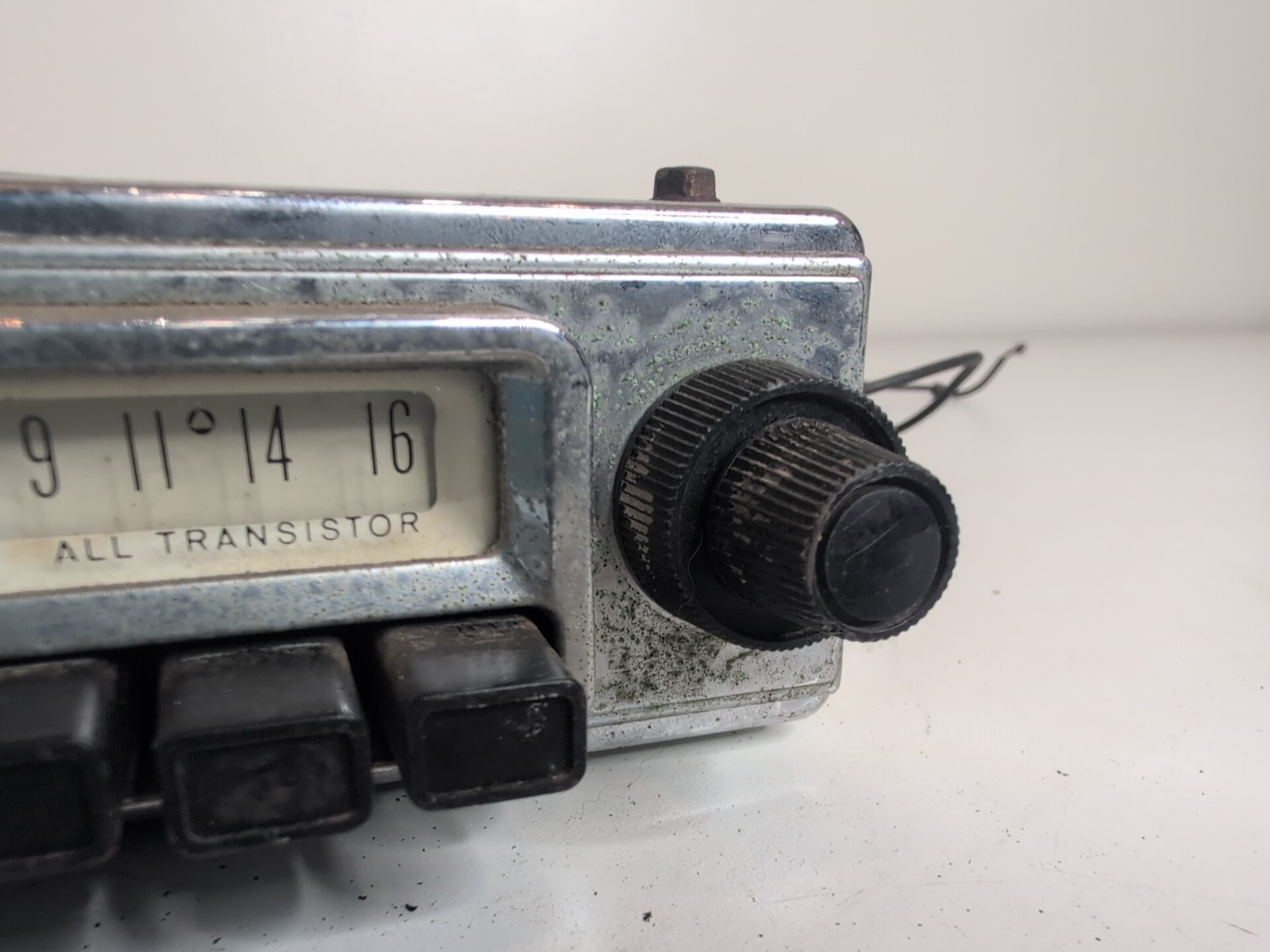 Vintage 1960’s Motorola All Transistor Car Radio Auto 520T
