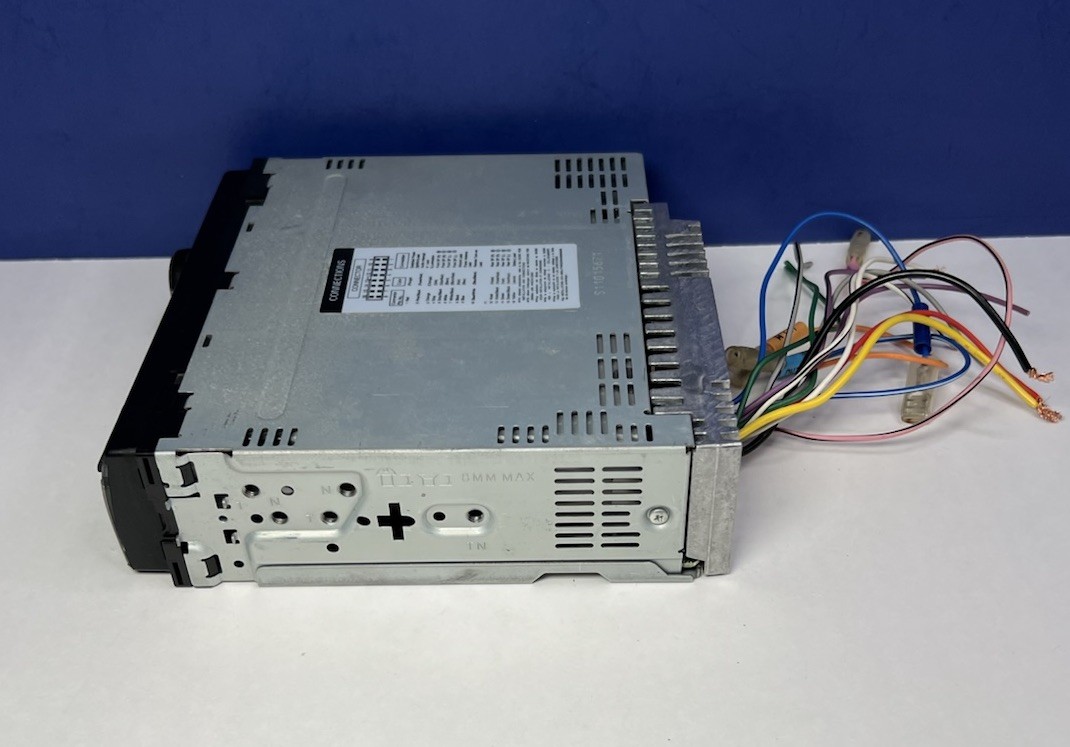 Alpine CDE-121 CD/USB Player In Dash Receiver – Tested