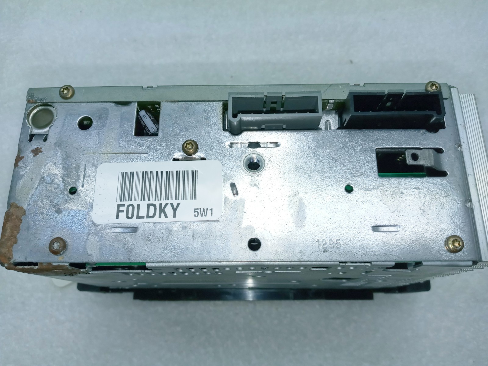 New-Take Out from Dealer AM FM Cassette 1998-02 Dodge Chrysler Jeep P56038931AB