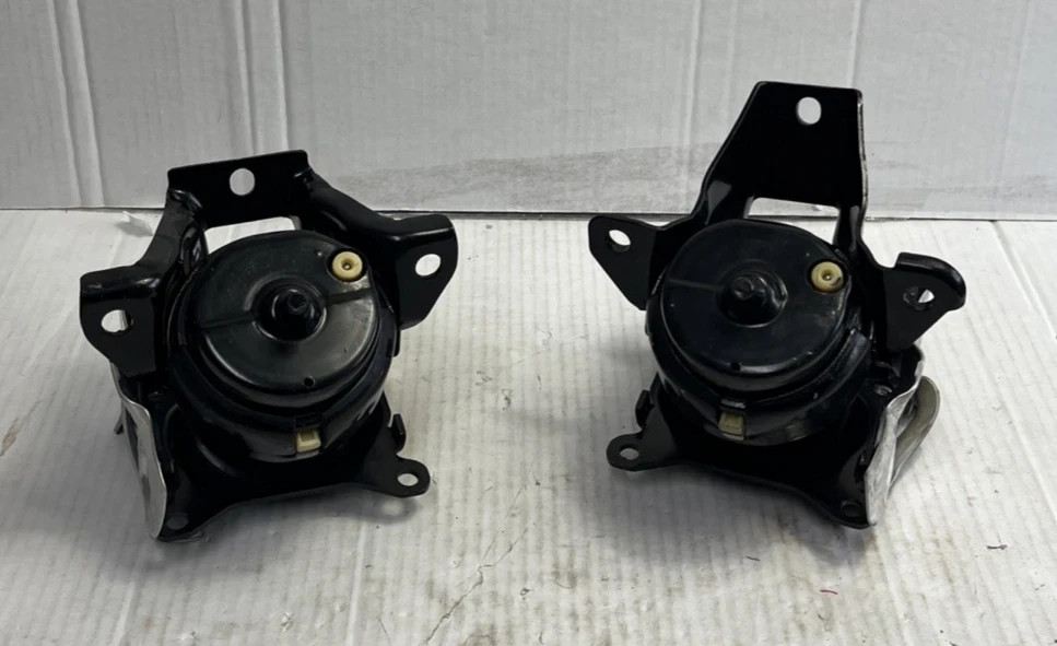 Set of 2, Front Left and Front Right Engine Motor Mount Compatible with 2014-201