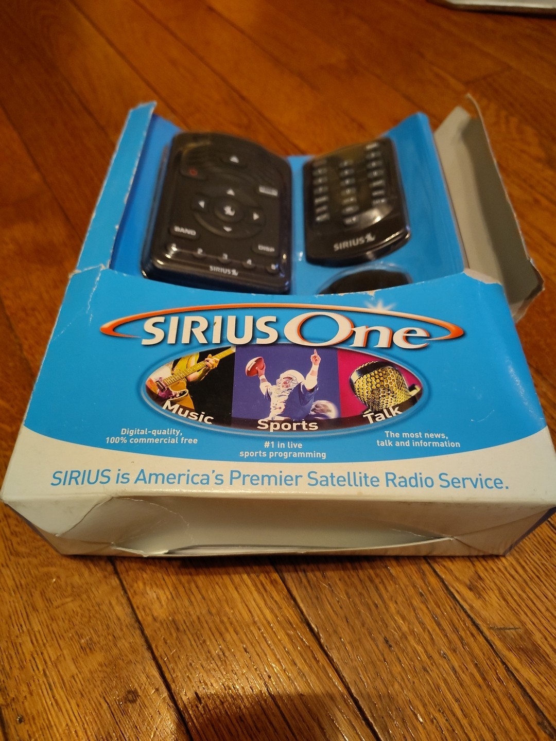 NOS Sirius Satellite Radio Sirius One SV1 All In One with Remote Control