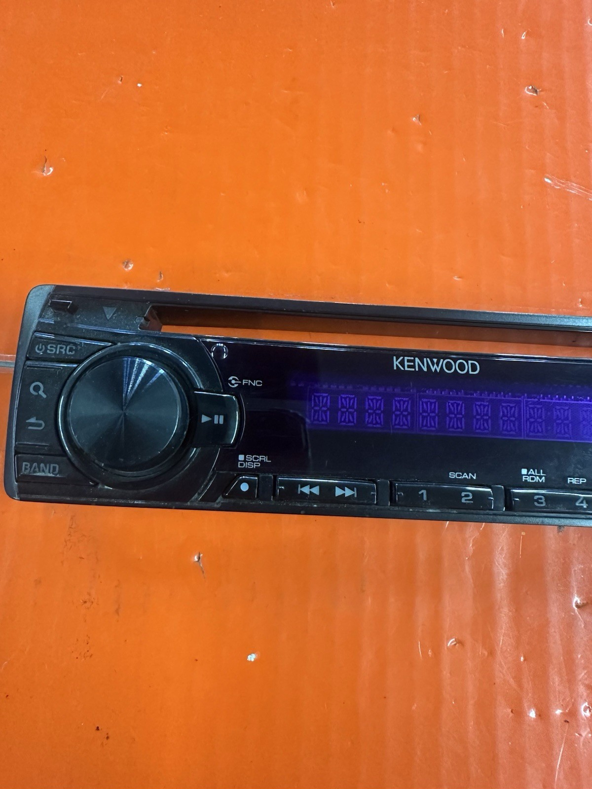KDC-152 faceplate