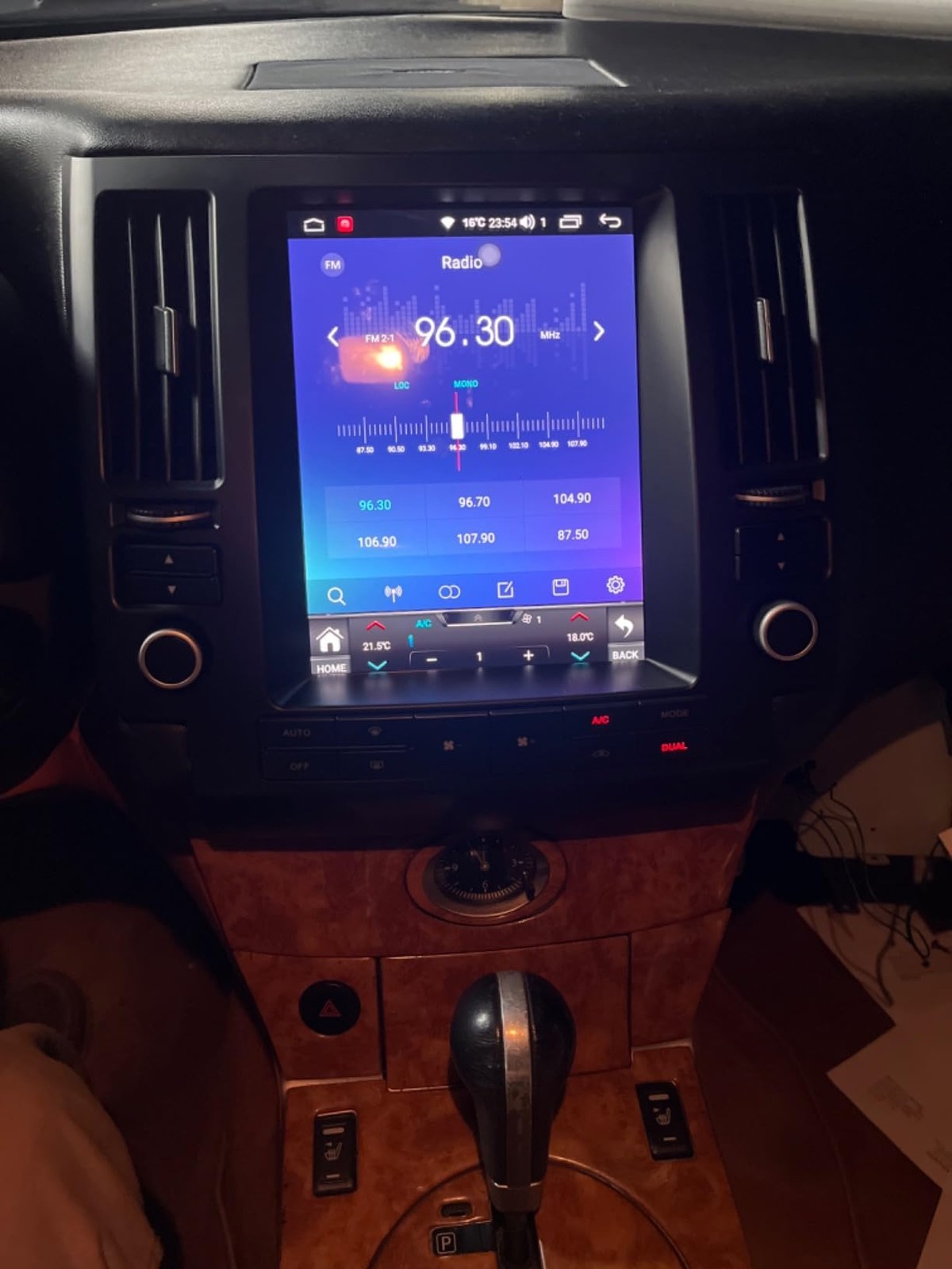 9.7″ For Infiniti FX35 FX45 2003-2006 Android CarPlay GPS 32GB Car Stereo