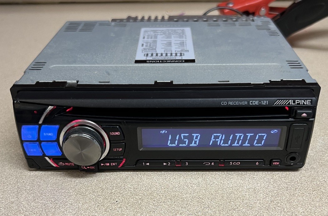 Alpine CDE-121 CD/USB Player In Dash Receiver – Tested