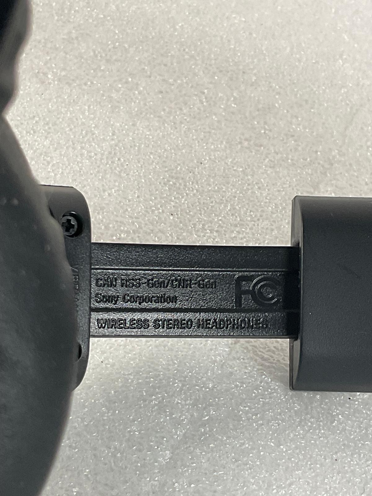 Sony TMR-RF400 Wireless Stereo Headphones RF Transmitter Charging Stand