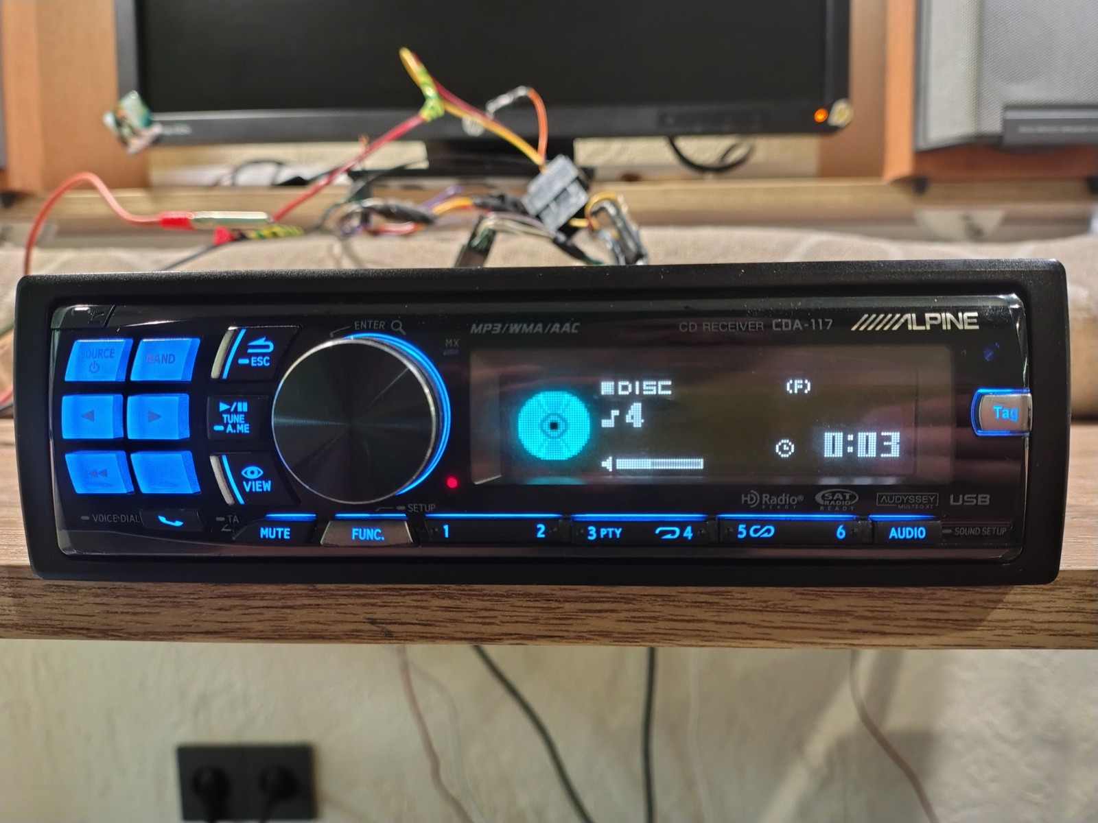 Alpine CDA-117 Car Stereo Mobile Media Station Fully Working Great Shape
