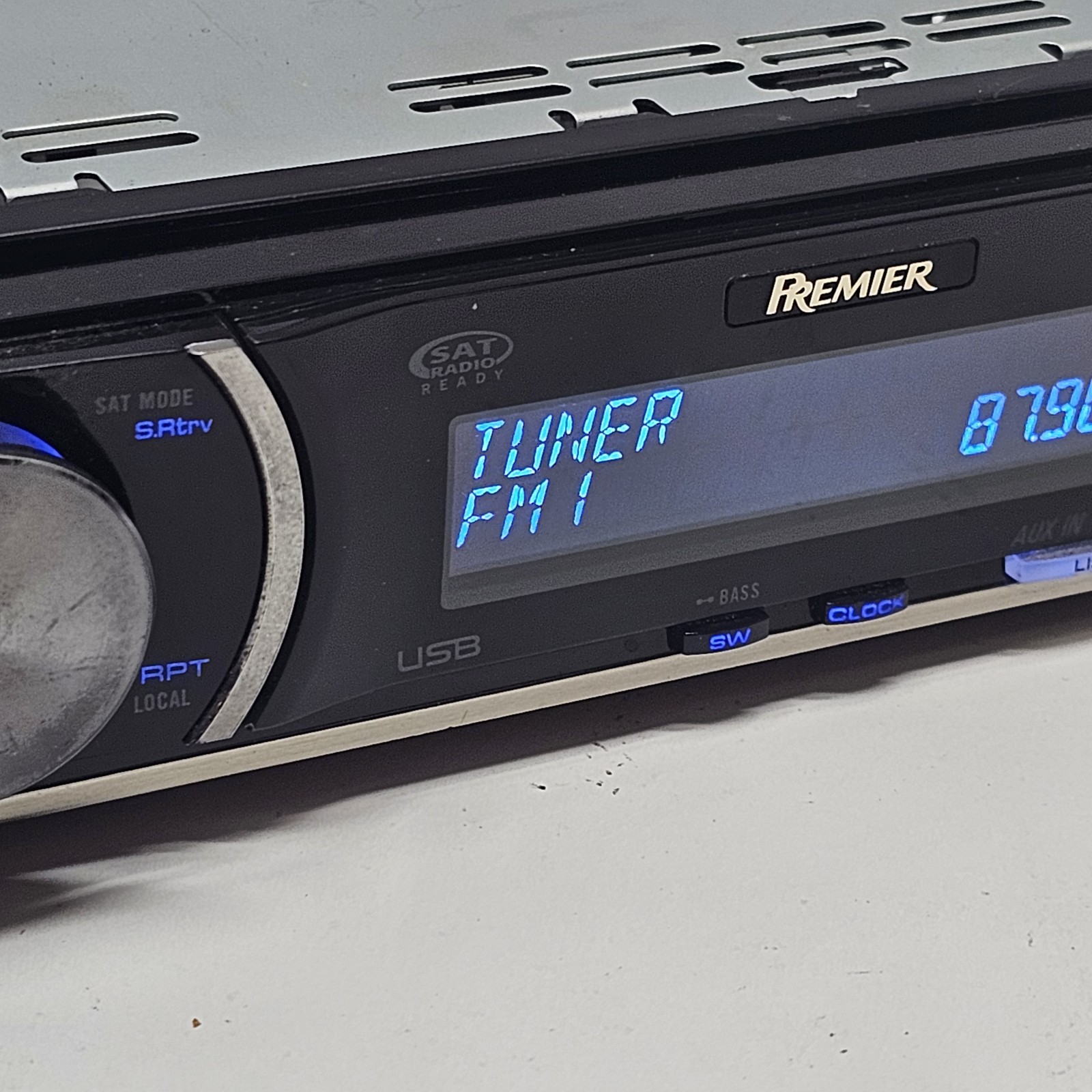 Pioneer Premier DEH-P500UB Single Din Car Stereo Radio Receiver W/HARNESS TESTED